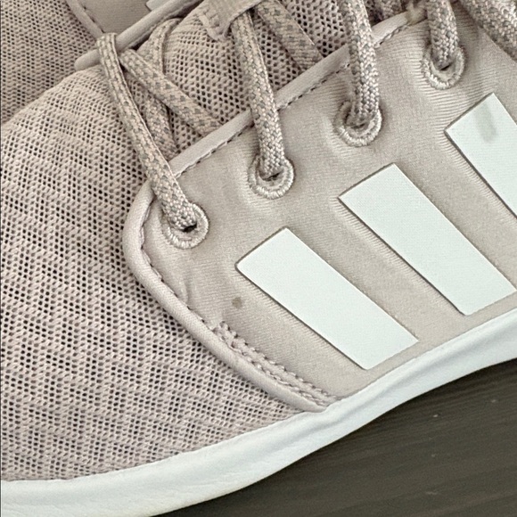 Adidas Women's Cloudfoam QT Racer Sneaker in Ice Purple Size 8.5 - Picture 7 of 9